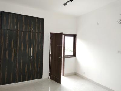 Bedroom Image of 2400 Sq.ft 4 BHK Apartment / Flat for rent in Management Apartments, Sector 5 Dwarka New Delhi for Rs. 63000