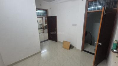 Bedroom Image of 850 Sq.ft 2 BHK Independent House for rent in Lucknow Cantt Township Lucknow for Rs. 12000