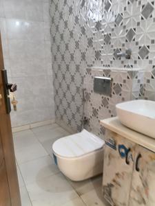 Common Bathroom Image of 3400 Sq.ft 4 BHK Builder Floor for sale in Palam Vihar Gurgaon for Rs. 56000000
