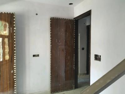 Bedroom Image of 700 Sq.ft 3 BHK Apartment / Flat for sale in Sector 4 Rohini New Delhi for Rs. 4200000
