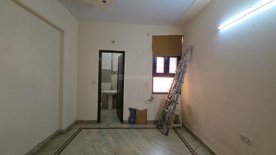 Bedroom Image of 900 Sq.ft 2 BHK Builder Floor for rent in Pitampura New Delhi for Rs. 32500