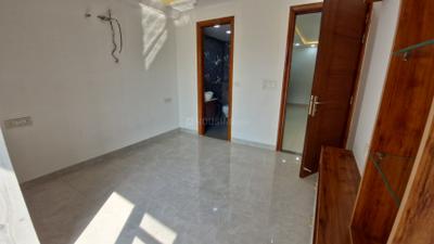 Bedroom Image of 1043 Sq.ft 3 BHK Builder Floor for sale in Pochanpur Colony New Delhi for Rs. 9500000