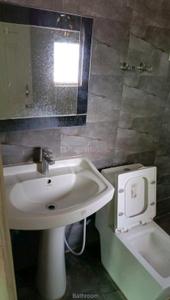 Bathroom Image of 1300 Sq.ft 3 BHK Apartment / Flat for rent in Migsun Ultimo, Omicron III Greater Noida for Rs. 24000