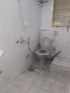 Common Bathroom Image of 750 Sq.ft 2 BHK Apartment / Flat for sale in Lokhandwala Alica Nagar, Kandivali East Mumbai for Rs. 14500000