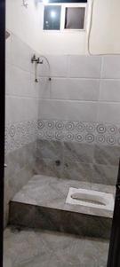 Bathroom Image of 850 Sq.ft 2 BHK Independent House for rent in Mowa Raipur for Rs. 12000