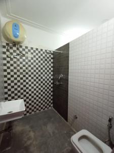 Bathroom Image of 1800 Sq.ft 2 BHK Builder Floor for rent in Sector 22 Gurgaon for Rs. 30000