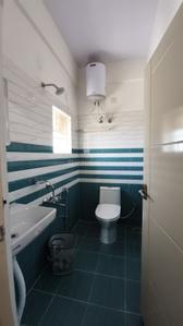 Bathroom Image of 600 Sq.ft 1 BHK Builder Floor for rent in Mahadevapura Bengaluru for Rs. 26999