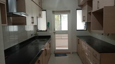 Kitchen Image of 1900 Sq.ft 3 BHK Apartment / Flat for rent in Koregaon Park Pune for Rs. 110000