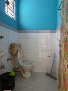 Common Bathroom Image of 650 Sq.ft 1 BHK Apartment / Flat for sale in Shapoorji, New Town Kolkata for Rs. 3500000