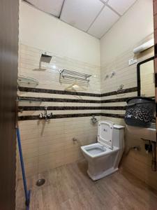 Bathroom Image of 950 Sq.ft 2 BHK Builder Floor for sale in Indirapuram Ghaziabad for Rs. 5800000