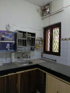 Kitchen Image of 1550 Sq.ft 3 BHK Apartment / Flat for rent in Sarita Vihar New Delhi for Rs. 45000