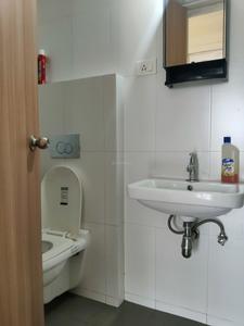 Common Bathroom Image of 740 Sq.ft 2 BHK Apartment / Flat for rent in Godrej Emerald, Thane West Thane for Rs. 27000
