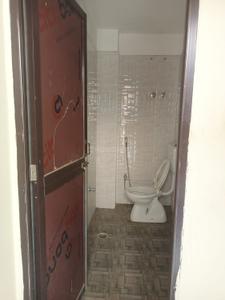 Bathroom Image of 1000 Sq.ft 2 BHK Builder Floor for rent in Kidwaipuri Patna for Rs. 16000