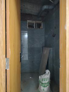 Common Bathroom Image of 1750 Sq.ft 3 BHK Apartment / Flat for sale in Saraswati Executive Home, Noida Extension Greater Noida for Rs. 6400000