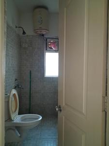 Common Bathroom Image of 1045 Sq.ft 2 BHK Apartment / Flat for sale in Paras Tierea, Sector 137 Noida for Rs. 8400000