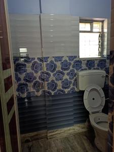 Bathroom Image of 820 Sq.ft 2 BHK Apartment / Flat for sale in Regent Park Kolkata for Rs. 5600000