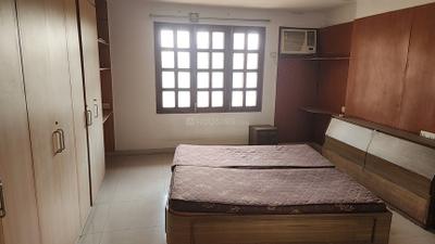 Bedroom Image of 800 Sq.ft 2 BHK Apartment / Flat for rent in Paldi Ahmedabad for Rs. 28000