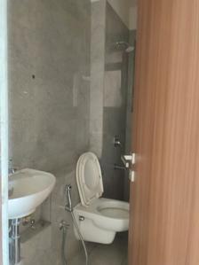Common Bathroom Image of 845 Sq.ft 2.5 BHK Apartment / Flat for sale in Sheth Auris Bliss, Malad West Mumbai for Rs. 23000000