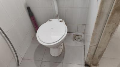 Bathroom Image of 600 Sq.ft 1 BHK Apartment / Flat for rent in Dahisar West Mumbai for Rs. 30000