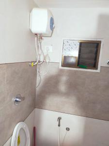 Bathroom Image of 1030 Sq.ft 3 BHK Apartment / Flat for sale in Amar Madhuvan Palace, Harni Vadodara for Rs. 7200000
