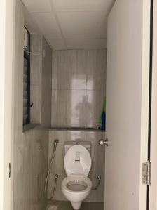 Common Bathroom Image of 489 Sq.ft 1 BHK Apartment / Flat for rent in Runwal Gardens, Dombivli East Thane for Rs. 10990