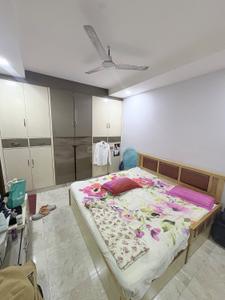Bedroom Image of 1800 Sq.ft 3 BHK Builder Floor for rent in AGCR Enclave New Delhi for Rs. 60000