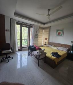 Bedroom Image of 2050 Sq.ft 3 BHK Builder Floor for sale in Defence Colony New Delhi for Rs. 140000000