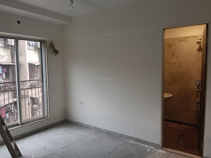 Alag Artis Main Image 1