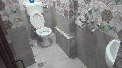 Bathroom Image of 425 Sq.ft 1 BHK Studio for rent in Sector 49 Chandigarh for Rs. 17500