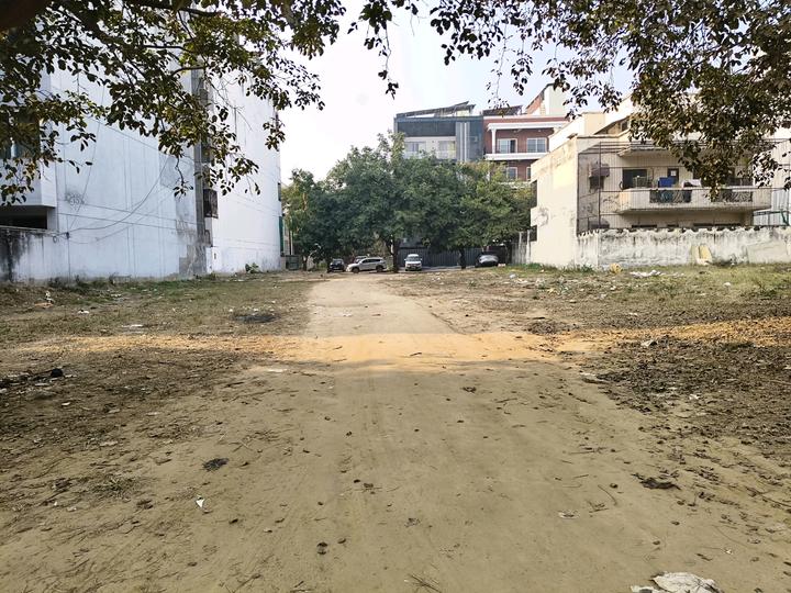 Unitech Green Wood City Main Image 1