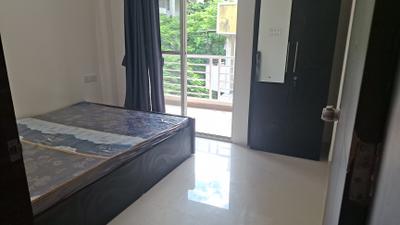 Bedroom Image of 750 Sq.ft 2 BHK Apartment / Flat for rent in Esclare Royale, Kharadi Pune for Rs. 37000