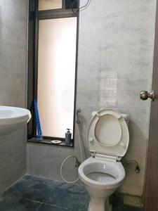 Common Bathroom Image of 890 Sq.ft 2 BHK Apartment / Flat for rent in Garden Estate, Thane West Thane for Rs. 35000