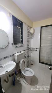 Bathroom Image of 950 Sq.ft 2 BHK Apartment / Flat for sale in DSS Mahavir Kalpavruksha, Kasarvadavali Thane for Rs. 10500000