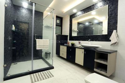 Bathroom Image of 6000 Sq.ft 6 BHK Independent House for sale in Sector 39 Noida for Rs. 140000000