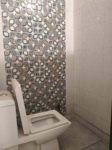 Common Bathroom Image of 550 Sq.ft 1 BHK Apartment / Flat for rent in Swaraj Homes Maa Shakti Apartments, Paschim Vihar New Delhi for Rs. 16000
