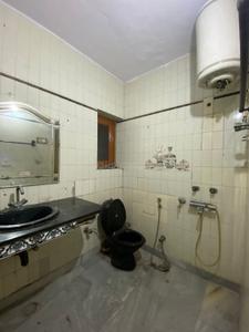 Kitchen Image of 1500 Sq.ft 2 BHK Builder Floor for rent in Paschim Vihar New Delhi for Rs. 31000