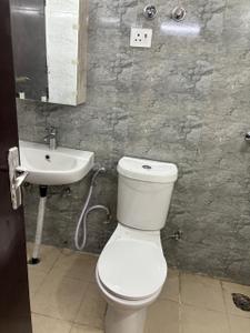 Image of 945 Sq.ft 2.5 BHK Apartment / Flat for rent in NBCC Golf Homes, Noida Extension, Greater Noida for Rs. 18000