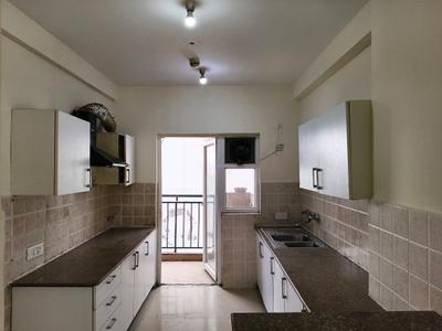 Kitchen Image of 1975 Sq.ft 3 BHK Apartment / Flat for rent in Spaze Privy, Sector 72 Gurgaon for Rs. 56000