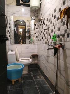 Common Bathroom Image of 495 Sq.ft 2 BHK Builder Floor for sale in Patparganj New Delhi for Rs. 4000000