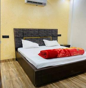 Bedroom Image of Kakkar Pg for boys  in Sector 45, Chandigarh