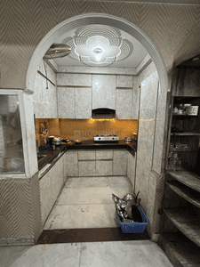 Kitchen Image of 1000 Sq.ft 3 BHK Builder Floor for sale in Krishna Nagar New Delhi for Rs. 6800000