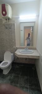 Bathroom Image of 2450 Sq.ft 3.5 BHK Builder Floor for rent in Unitech Residency Greens, Sector 46 Gurgaon for Rs. 75000