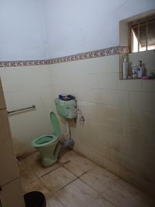 Bathroom Image of 1000 Sq.ft 4 BHK Independent House for sale in Kanchrapara North 24 Parganas District for Rs. 11000000