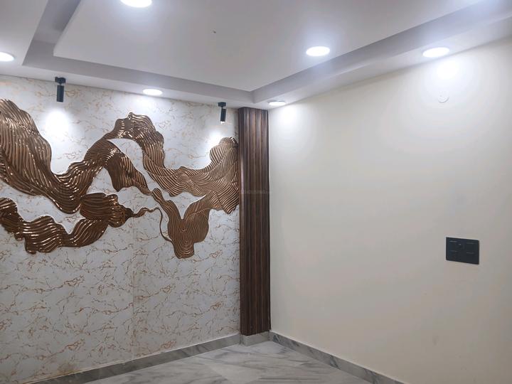 9 Block, Ramesh Nagar Main Image 1