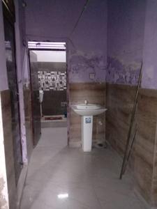 Bathroom Image of 1150 Sq.ft 2 BHK Independent House for rent in Shastri Nagar Ghaziabad for Rs. 8000