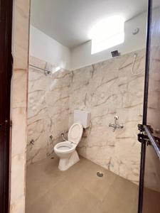 Bathroom Image of 1090 Sq.ft 2 BHK Apartment / Flat for rent in Chitaipur Varanasi for Rs. 15000