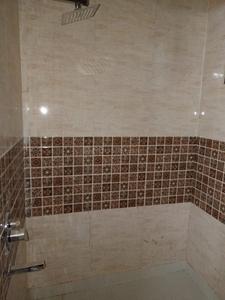 Bathroom Image of 1800 Sq.ft 2 BHK Builder Floor for rent in Ansal Palam Vihar Plot, Palam Vihar Gurgaon for Rs. 24000
