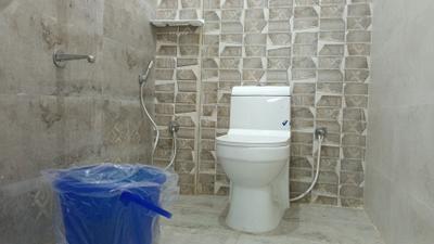 Bathroom Image of 300 Sq.ft 1 RK Builder Floor for rent in Kodathi Bengaluru for Rs. 13000