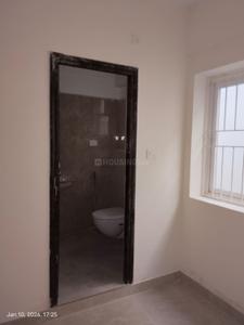 Bathroom Image of 1500 Sq.ft 3 BHK Apartment / Flat for sale in Dinesh Auric, Bachupally Hyderabad for Rs. 9800000