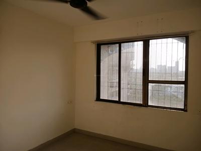 Bedroom Image of 747 Sq.ft 2 BHK Apartment / Flat for rent in Colaba Mumbai for Rs. 100000